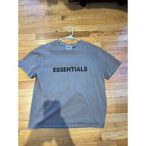 Fear of God essential Tshirt good condition